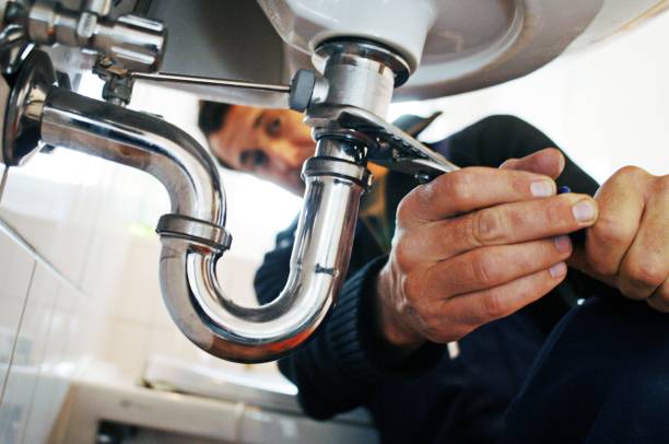 Best Clogged Drain Plumber  in Clintonville, WI